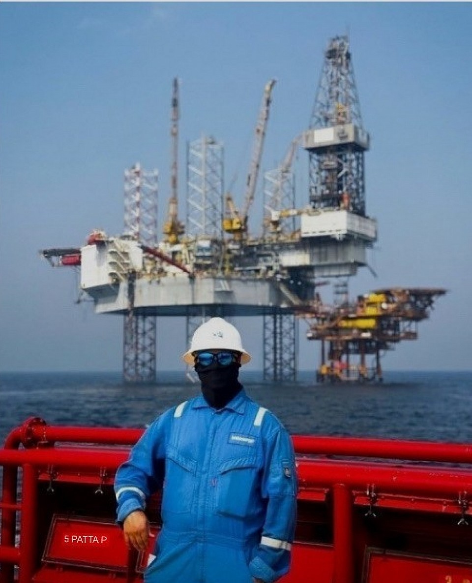 Sea   Dedicated and standby experts to ensure efficient out and productivity Dedicated and standby experts to ensure efficient out and productivity